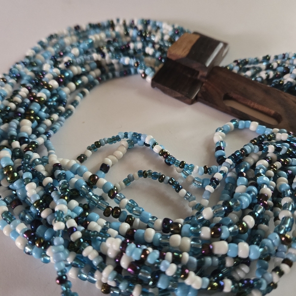 Monies Multi Steand Seed Bead Necklace TEAK Closure - Picture 7 of 7